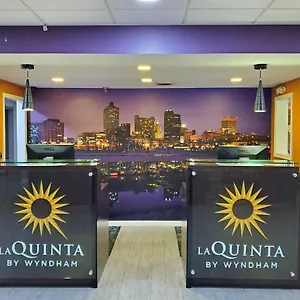 *** Hotel La Quinta By Wyndham Airport Graceland Verenigde Staten